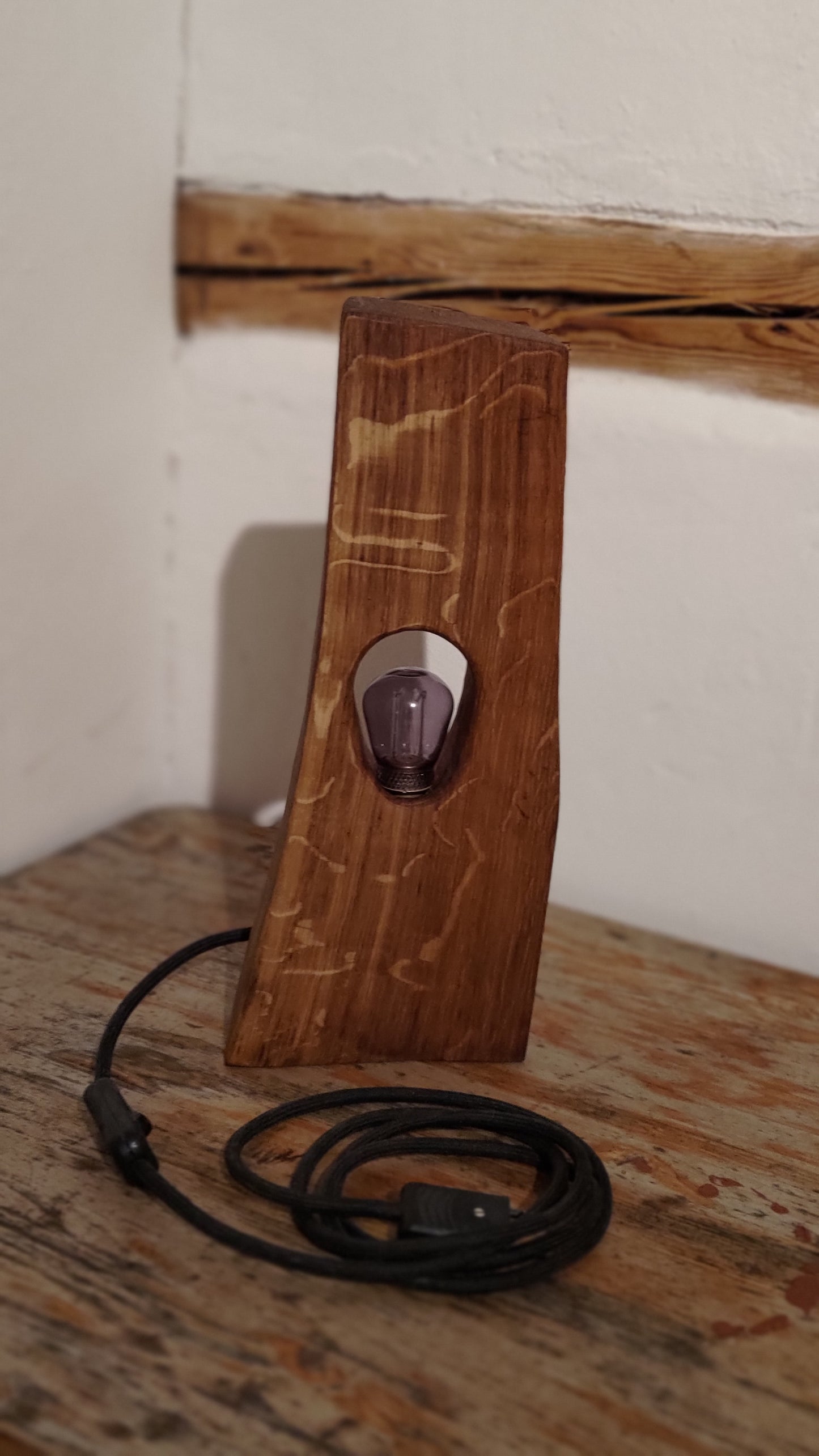 Handgefertigte Eichen Tischlampe
